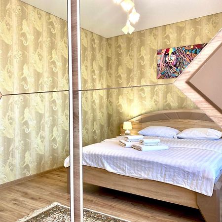 Apartpoltava Новий Будинок, В Самому Центрі 2-Окремі Кімнати, Панорамний Балкон Exterior foto