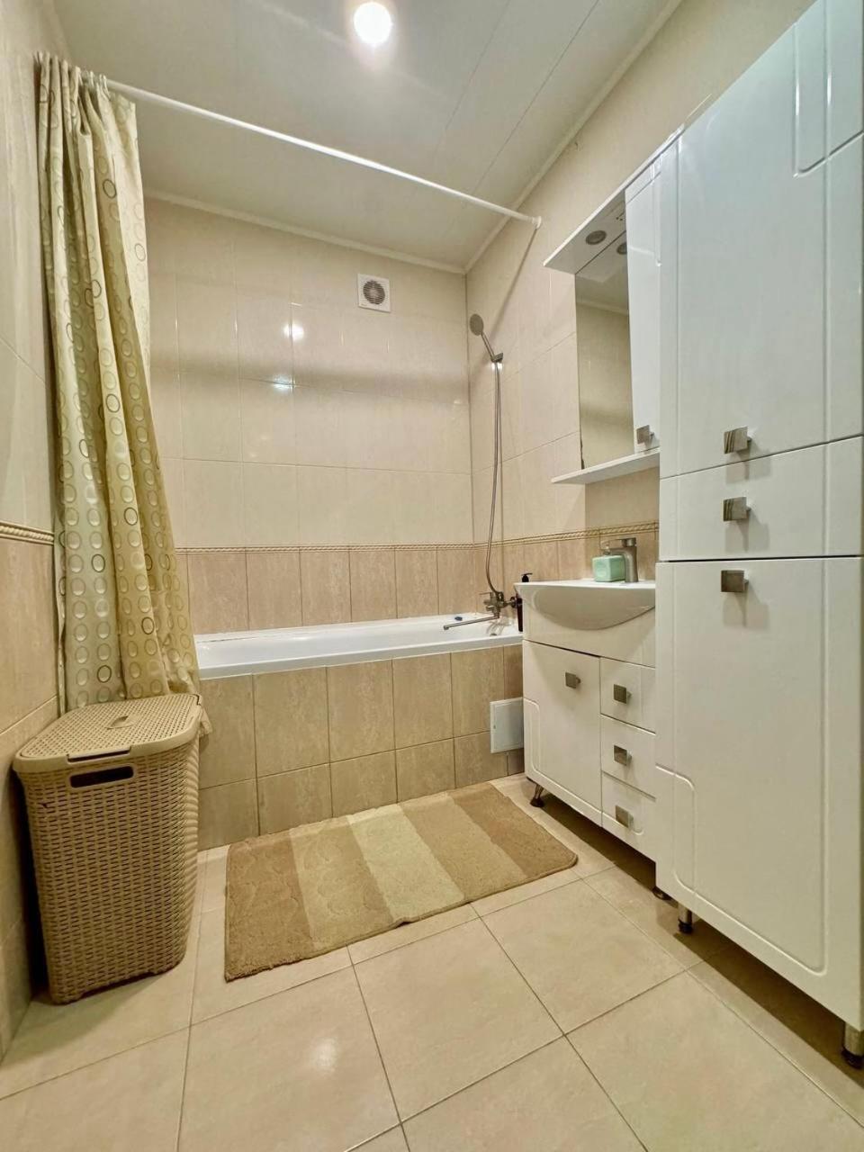 Apartpoltava Новий Будинок, В Самому Центрі 2-Окремі Кімнати, Панорамний Балкон Exterior foto
